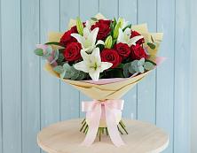 Букет цветов из:  Лилии и Розы в Чиверево
