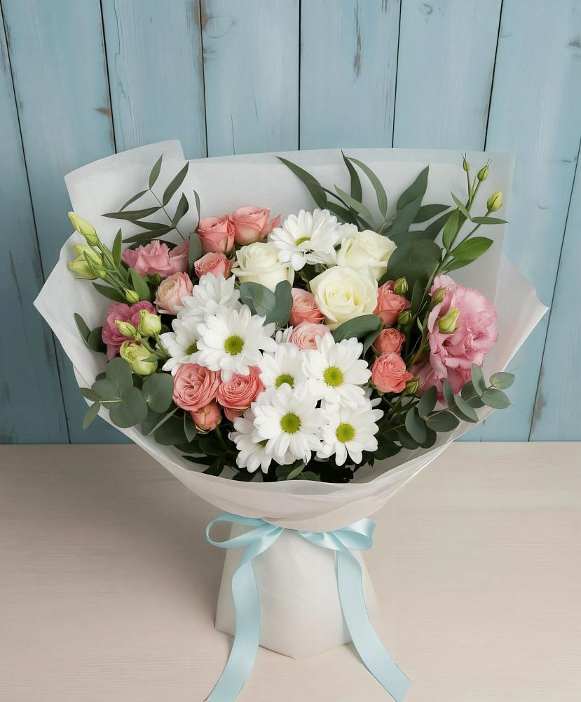 Букет цветов из: Розы, Лизиантусы и Хризантемы в Чиверево