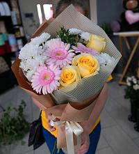 Букет цветов из:  Герберы, Розы и Хризантемы в Чиверево