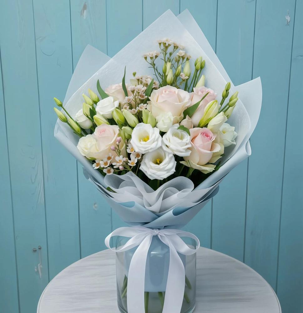 Букет цветов из: Розы и Лизиантусы в Чиверево