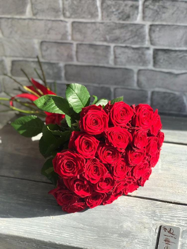 Букет Красные розы Фридом в Чиверево