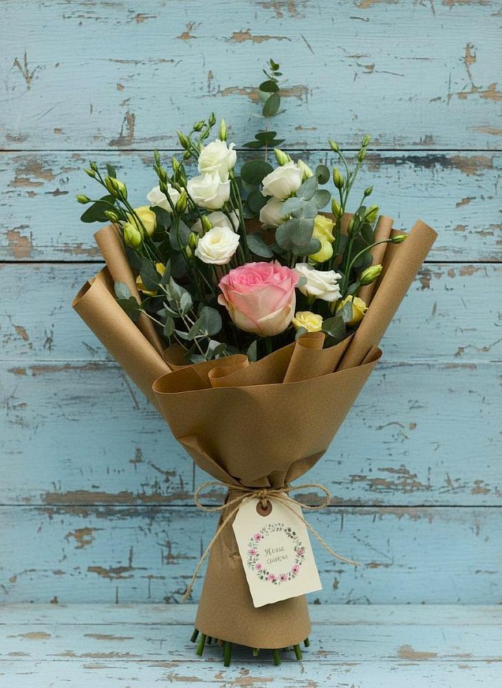 Букет цветов из: Розы и Лизиантусы в Чиверево