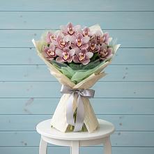 Букет цветов из:  Орхидеи и Розы в Чиверево