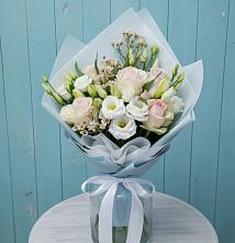 Букет цветов из:  Розы и Лизиантусы в Чиверево
